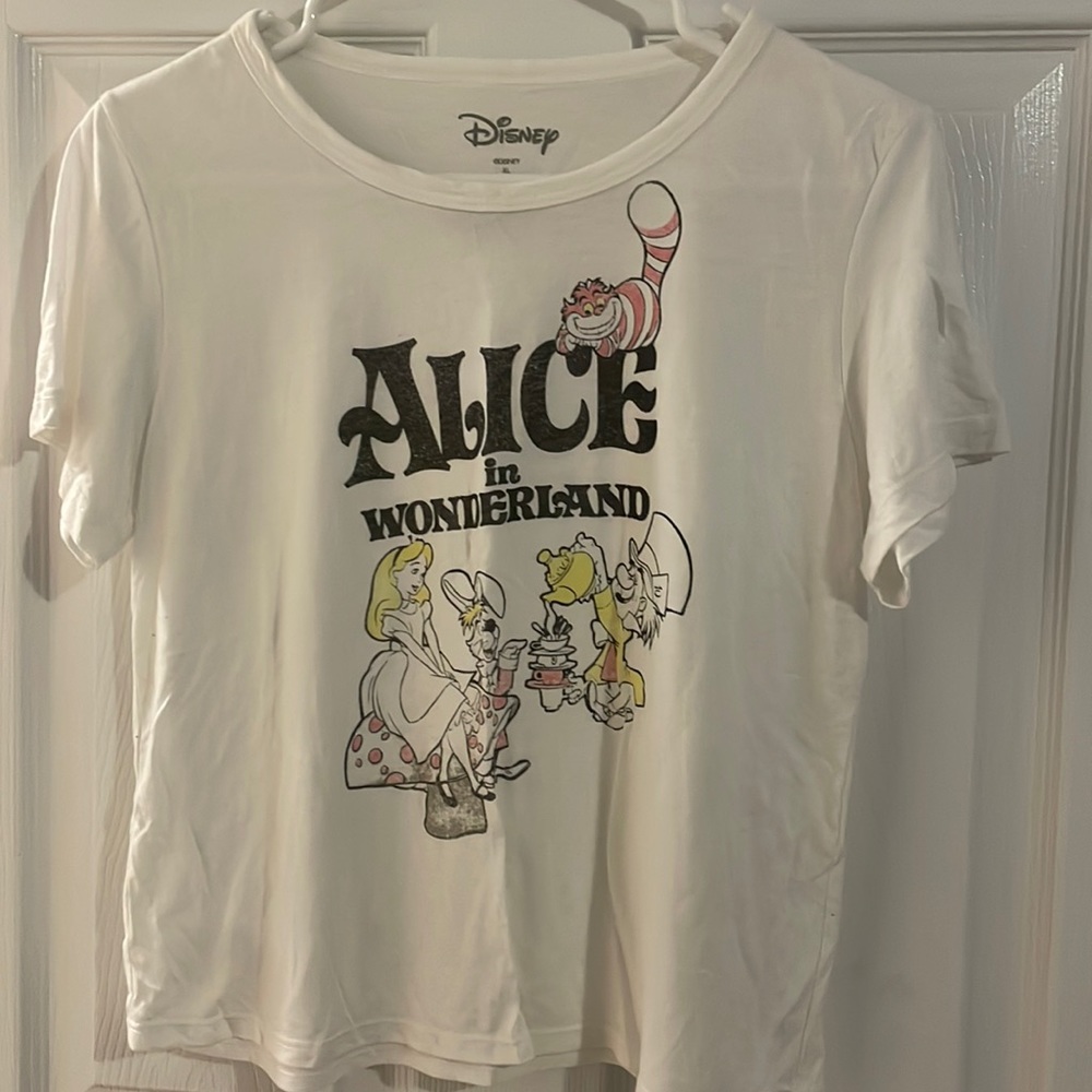 Vintage Disney tshirt cream colored.